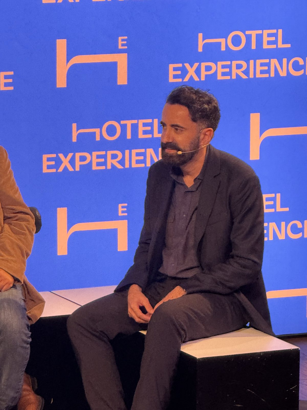 IMG-eed097843091fba3da0fa2ba9adcefe3-V